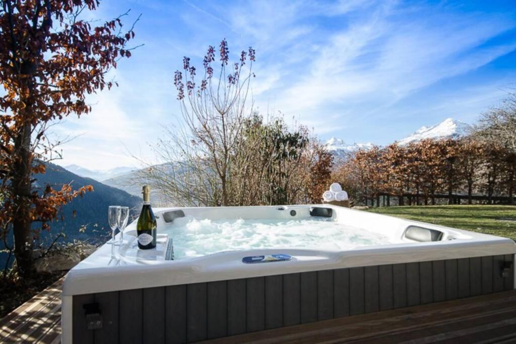 Paisible chalet montagne avec option jacuzzi Séez Extérieur photo